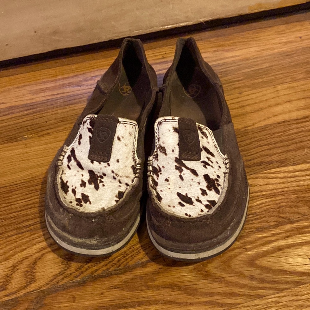 Ariat moccasins cow hide tops